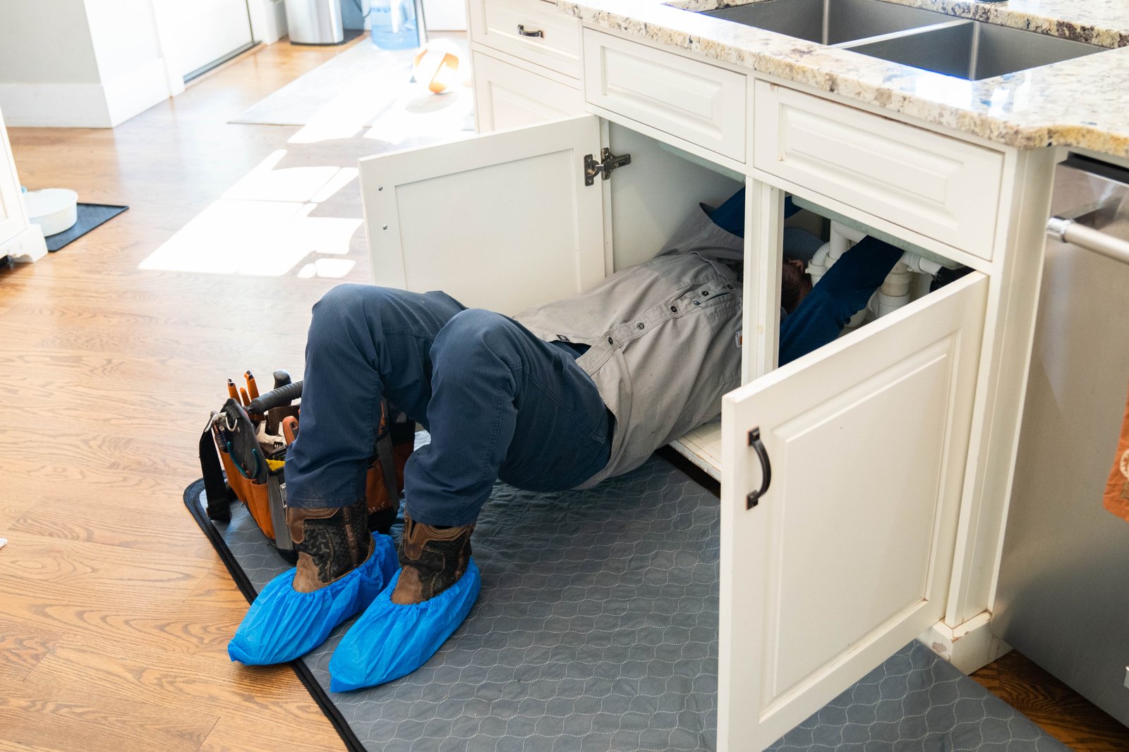 MasterFlo Plumbing team and service van serving Canton & North Georgia